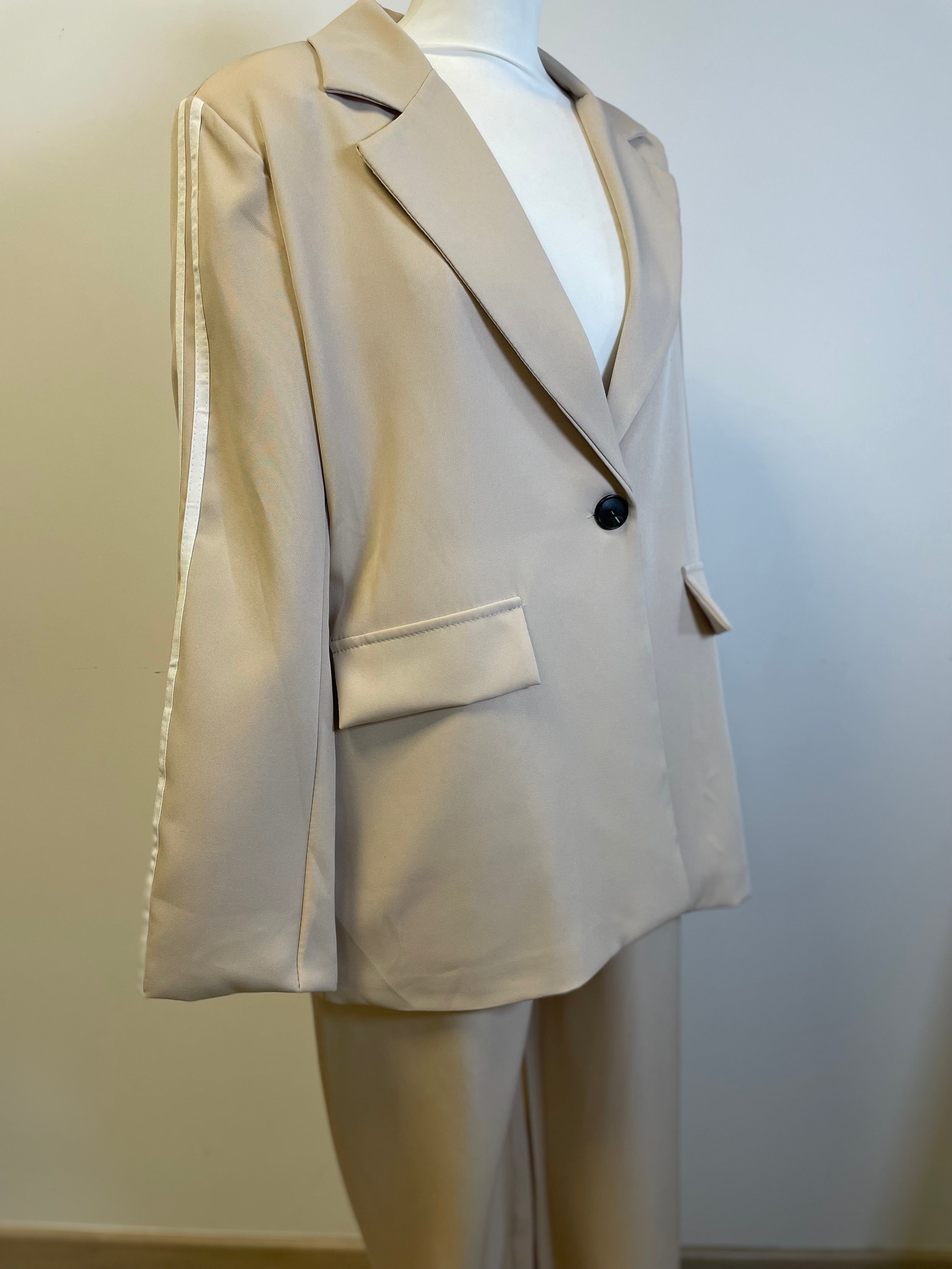 Ensemble blazer pantalon beige