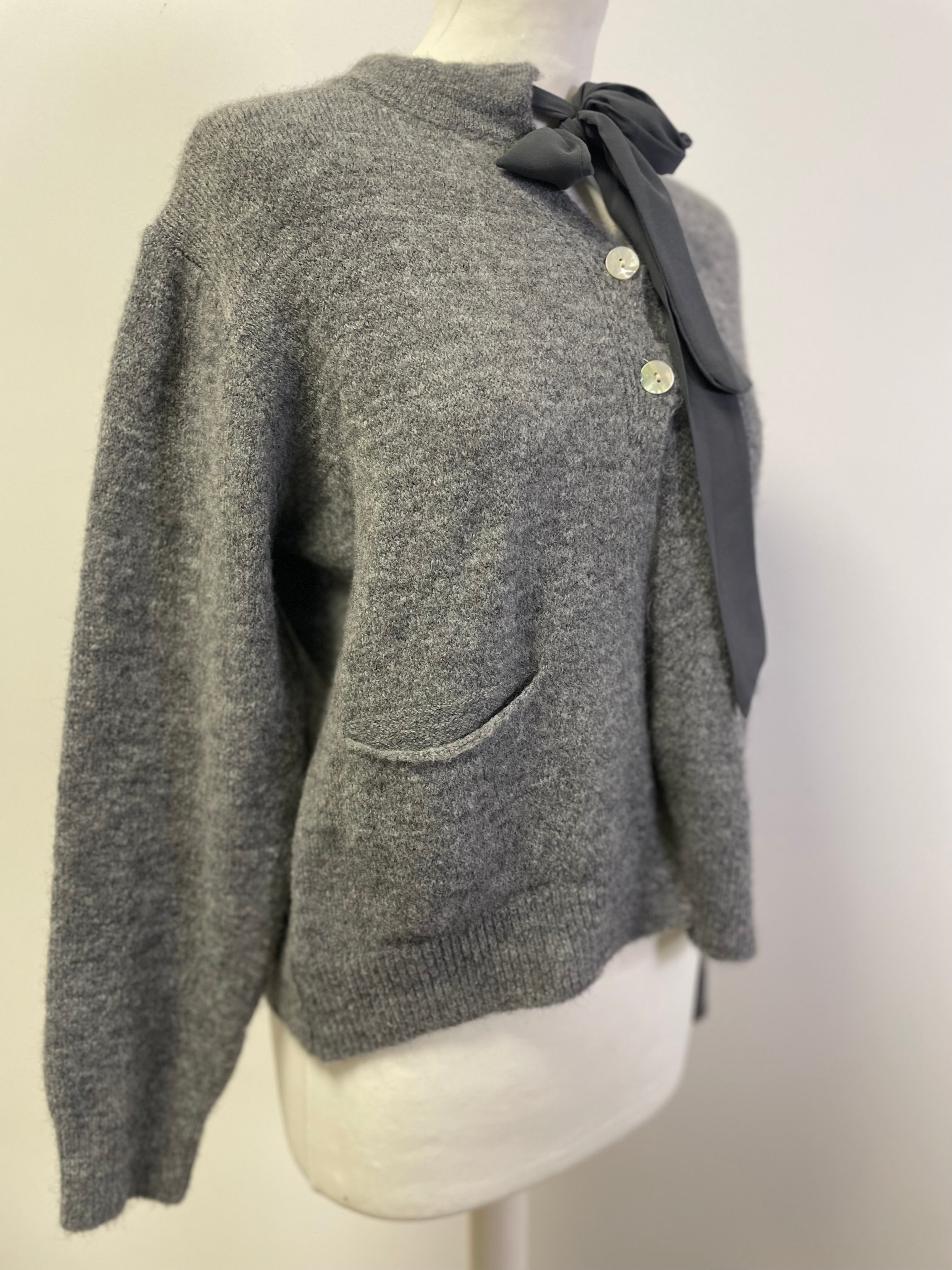 Pull gris